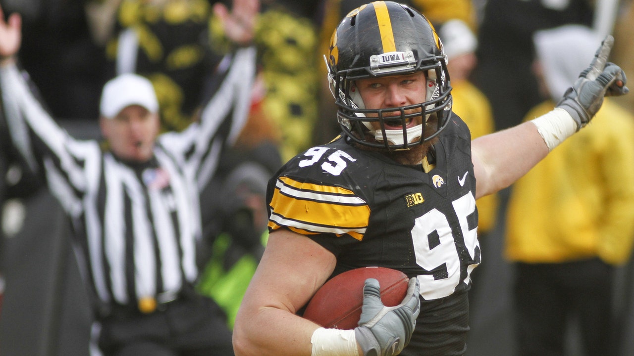 No. 17 Iowa loses DE Drew Ott for season with knee injury